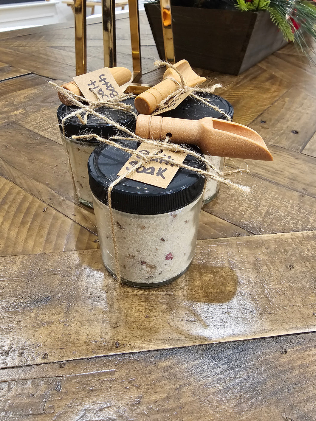 Oatmeal, Buttermilk, and Salt Bath Soak
